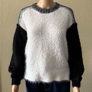 NWT Kensie Women’s Sweater